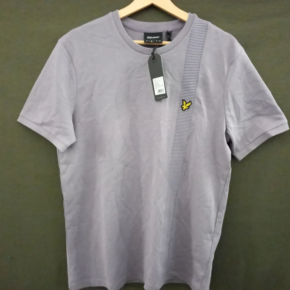 LYLE & SCOTT PANELLED SHIRT IN BILLBOARD PURPLE - MEDIUM