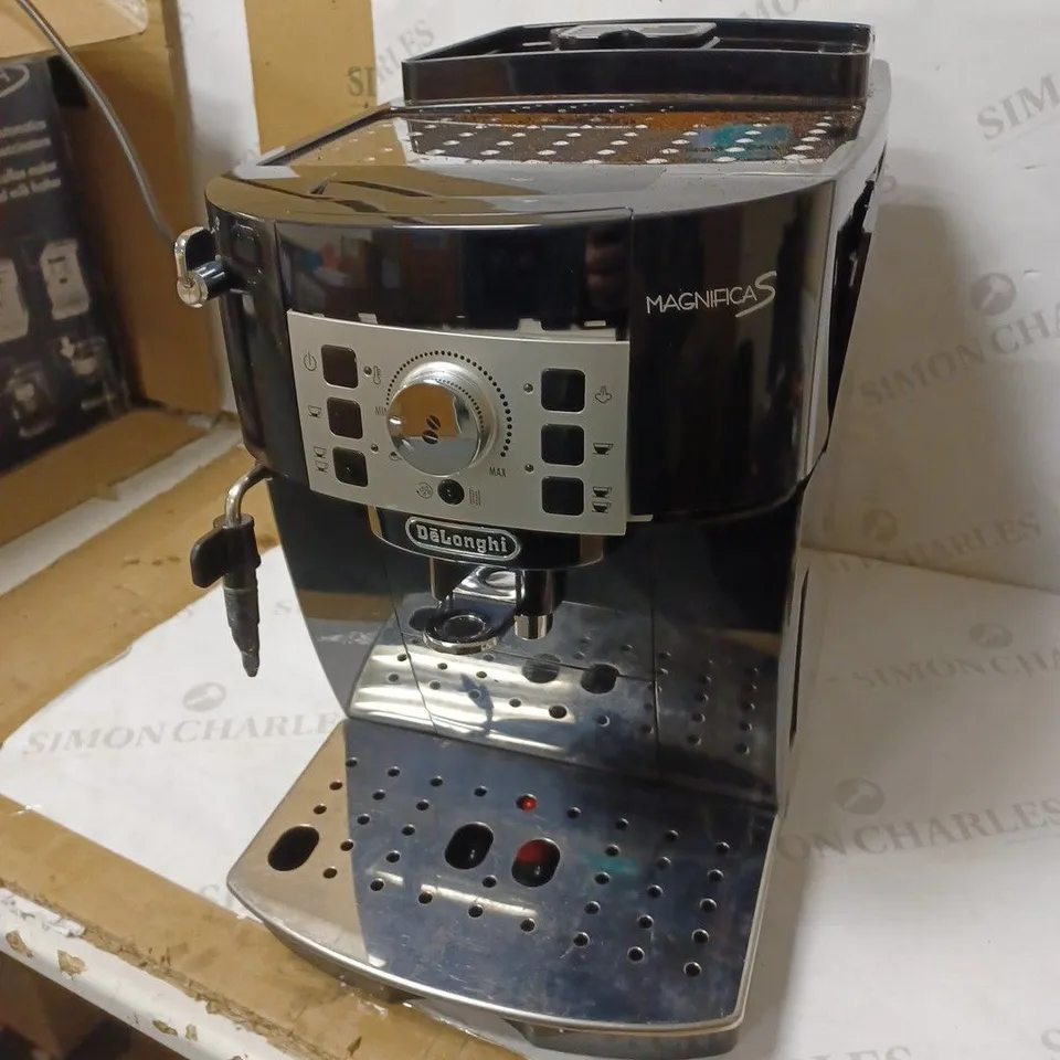 DELONGHI MAGNIFICA S COFFEE MACHINE