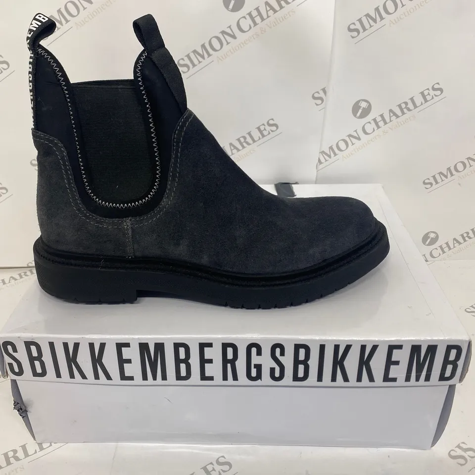 BOXED PAIR OF BIKKEMBERG GREY SHOES SIZE 46