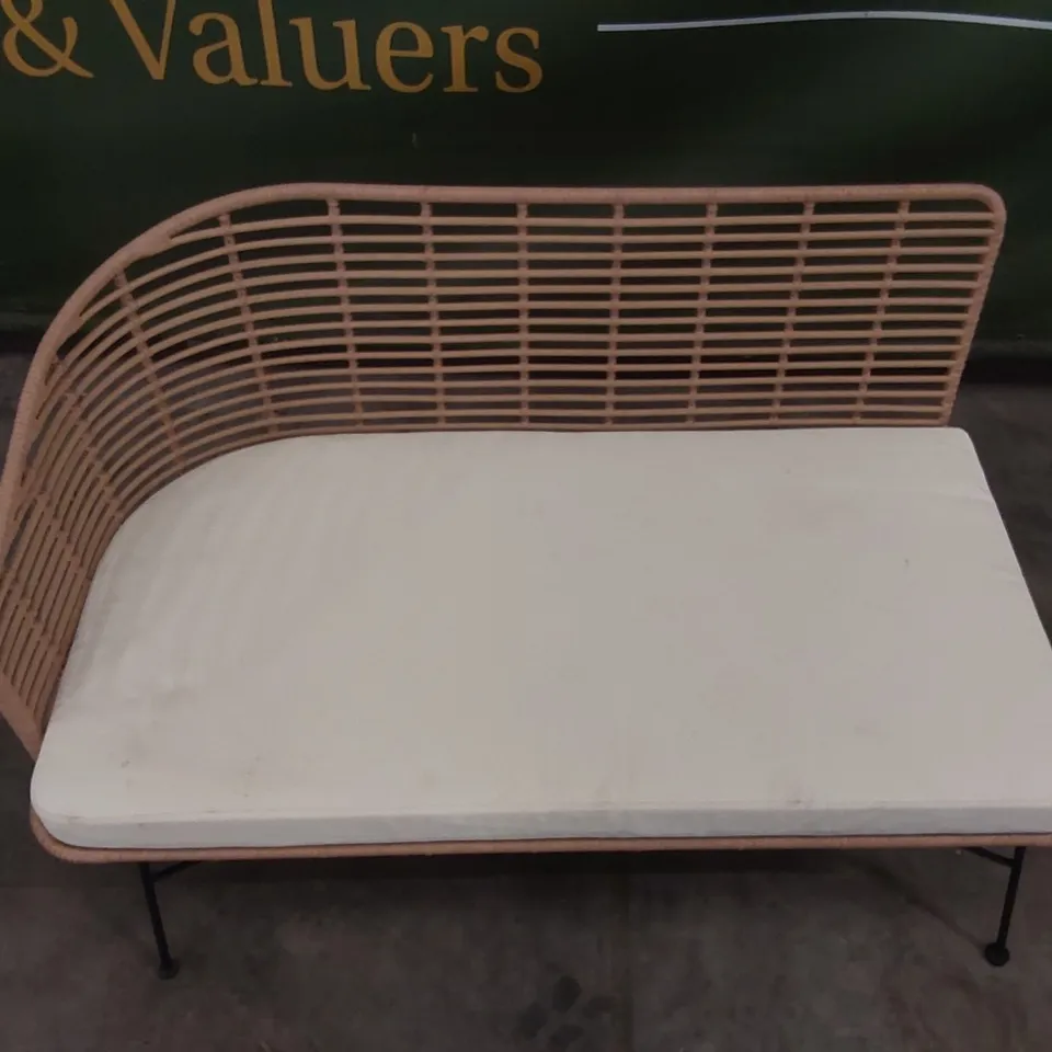 HAMPSTEAD GARDEN SOFA
