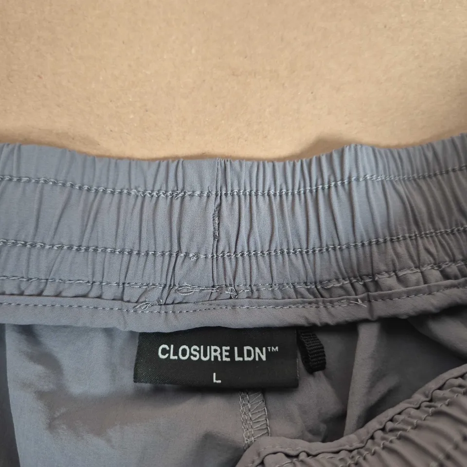 CLOSURE LDN SHORTS – GREY, UK SIZE L