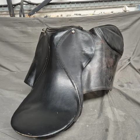 LEATHER HORSE SADDLE - COLLECTION ONLY
