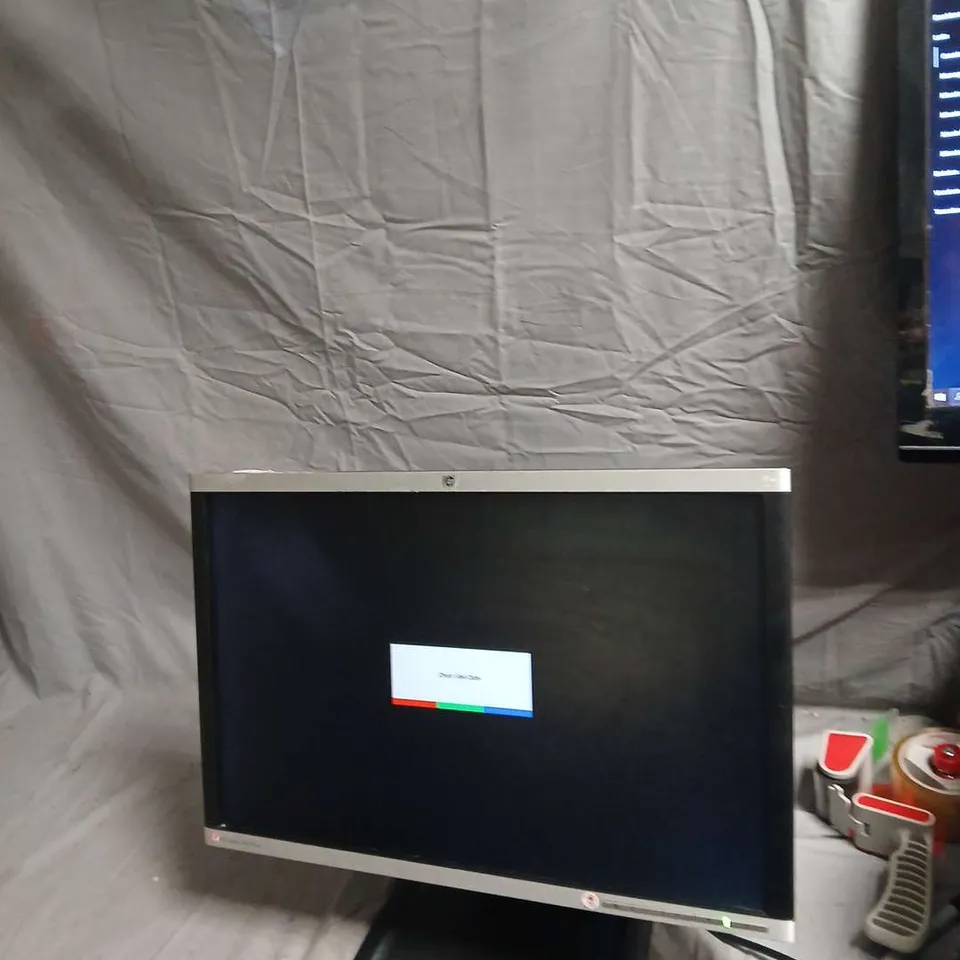 HP COMPAQ LA2205WG 22-INCH LCD MONITOR WITH STAND (BLACK)