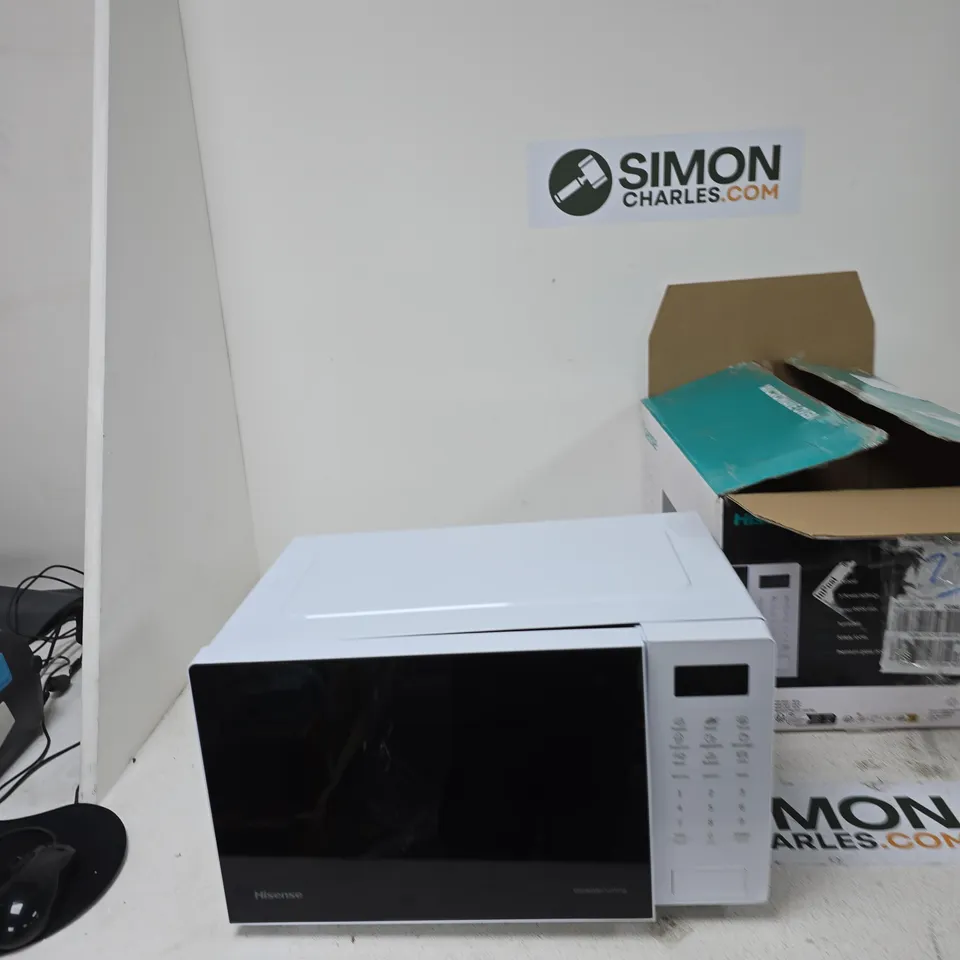 BOXED HISENSE H20MOWS4UK 20 LITRE MICROWAVE - WHITE