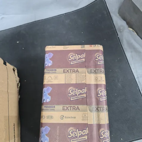 SELPAK PROFESSIONAL EXTRA KITCHEN TOWELS – BULK PACK (12 PACKS)