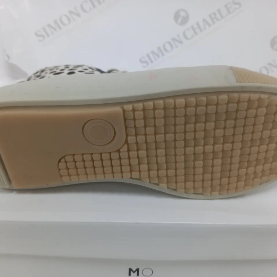 BOXED PAIR OF MODA IN PELLE BEATRYCE HIGH TOP TRAINERS IN LEOPARD PRINT DESIGN EU SIZE 40