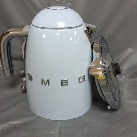 SMEG ELECTRIC KETTLE IN LIGHT BLUE