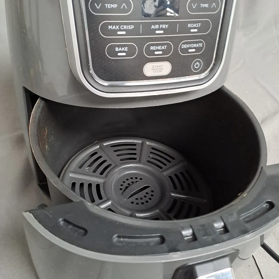 BOXED NINJA AIR FRYER MAX 5.2L AF160UK