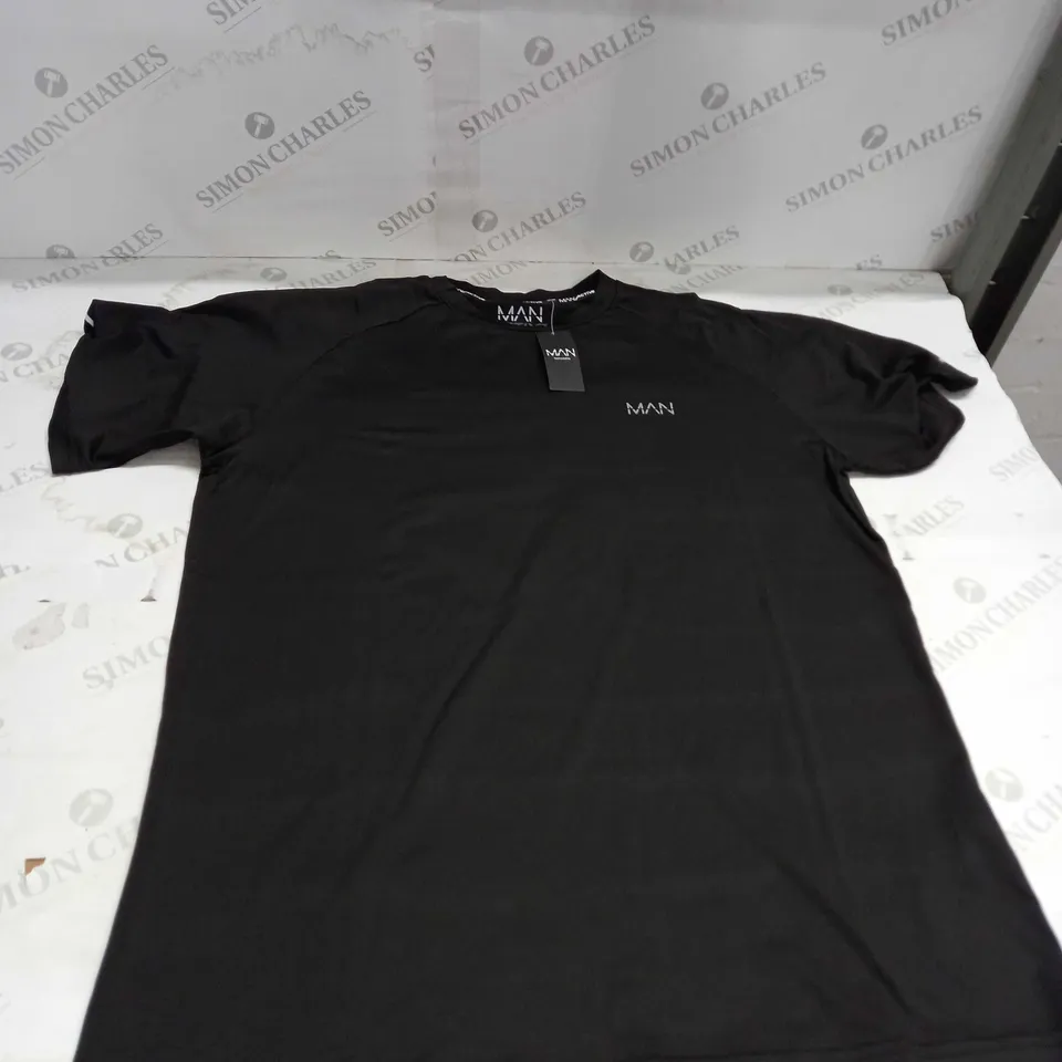 BOOHOO MAN BLACK T-SHIRT SIZE L 