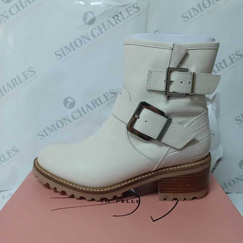 BOXED MODA IN PELLE CORNELIA BIKER BOOTS, CREAM - SIZE 6