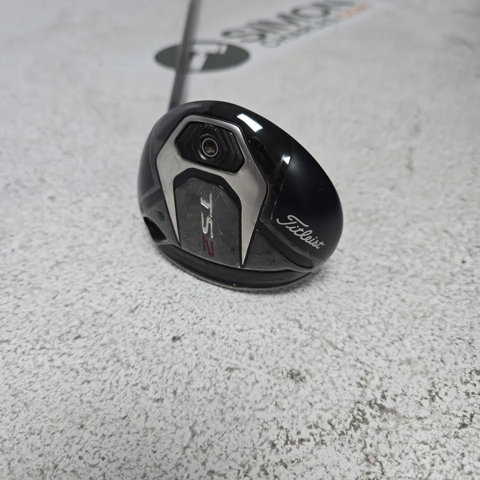 TITLEIST TS2 DRIVER GOLF CLUB – BLACK SHAFT WITH RED ACCENT 
