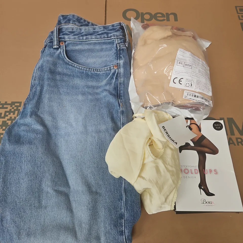 APPROXIMATELY 30 ASSORTED CLOTHING ITEMS IN VARIOUS SIZES, STYLES & COLOURS TO INCLUDE BRANDS SUCH AS BOUX AVENUE, H&M, BERSHKA, ETC - COLLECTION ONLY