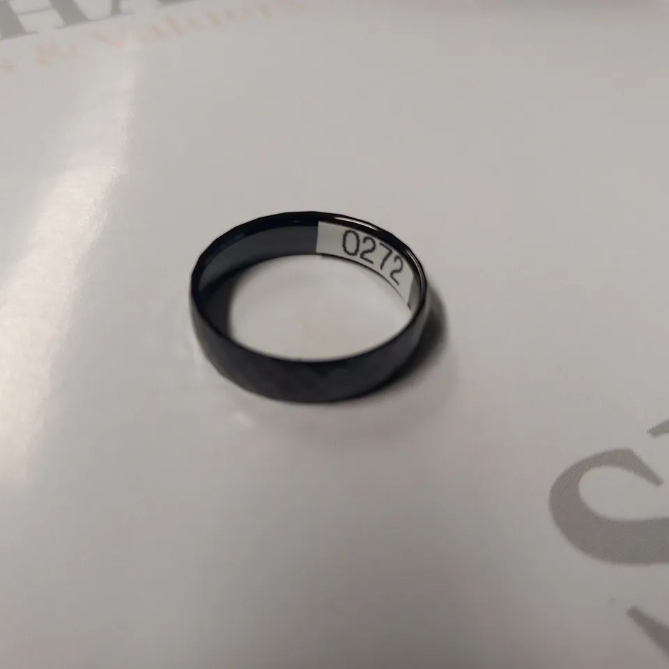 BERING BLACK PATTERNED CERAMIC RING