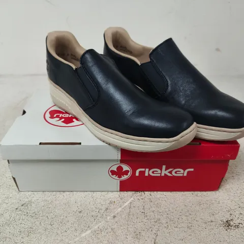 RIEKER READY 2 GO WEDGE SHOE - 6.5