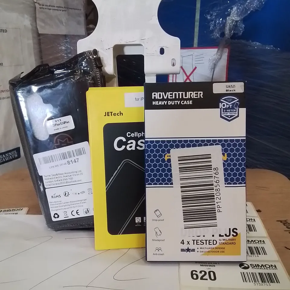 PALLET CONTAINING A LARGE QUANTITY OF PHONE CASES,SCREEN PROTECTORS 