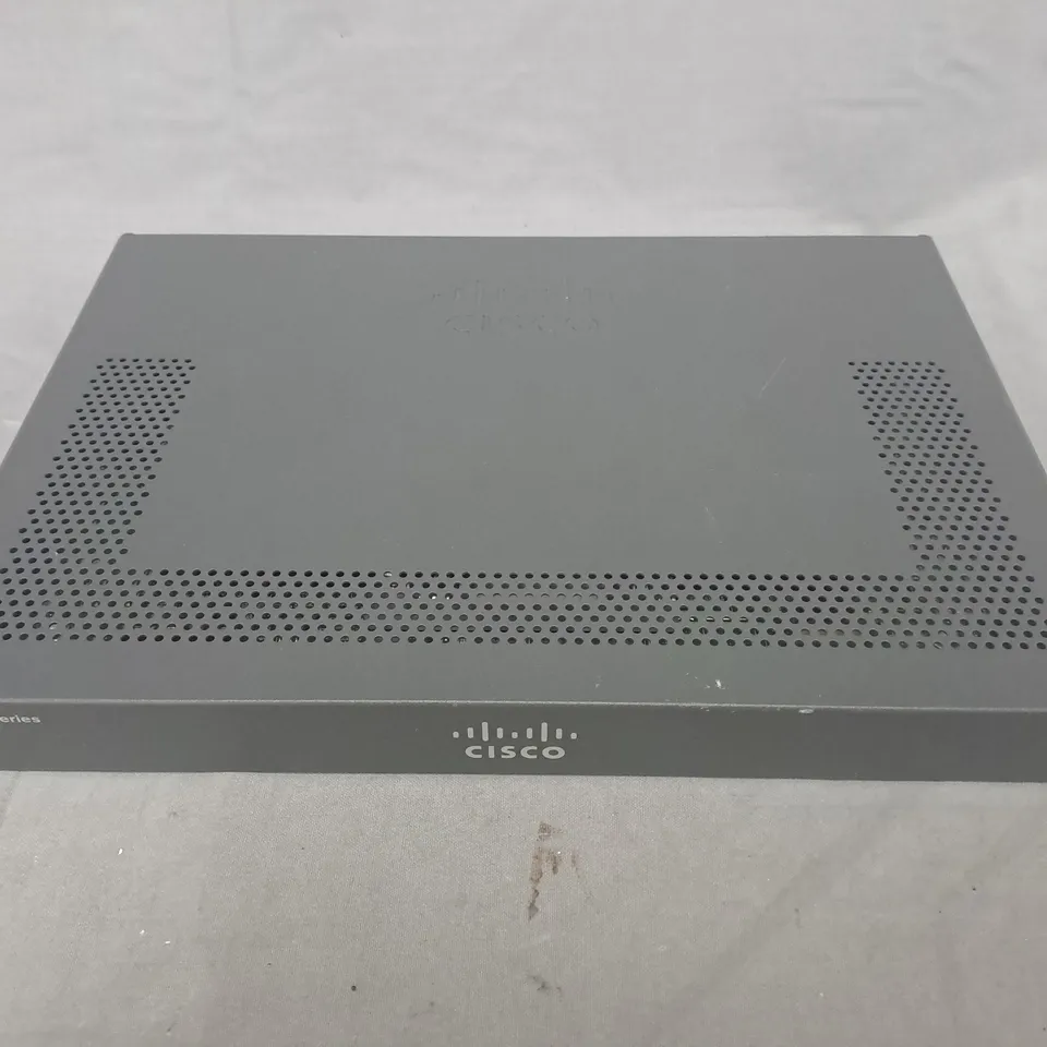 CISCO ISR 900 SERIES ROUTER – C927-4P