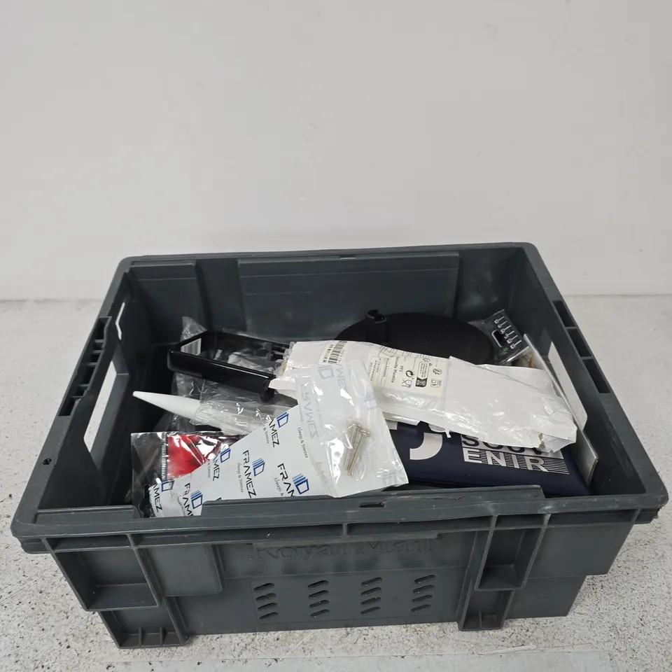 BOX OF APPROXIMATELY 25 ASSORTED ITEMS INCLUDING DULUX DECORATOR'S CAULK, LEUCHTTURM OPTIMA 2 C AND SOME BOOKMARKS