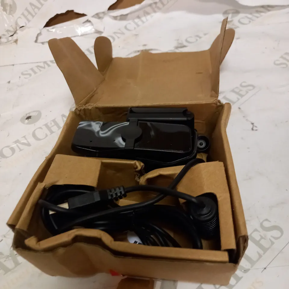 LOT OF 10 ASSORTED MOUSES , AUDIO CONNECTORS , EXFOLIATOR AND WEBCAMS
