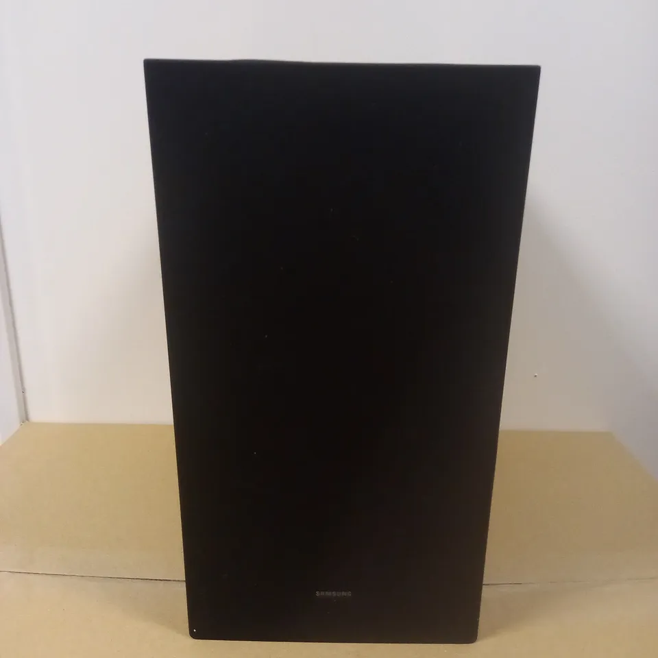 BOXED SAMSUNG Q600B SOUNDBAR AND SUBWOOFER - COLLECTION ONLY 