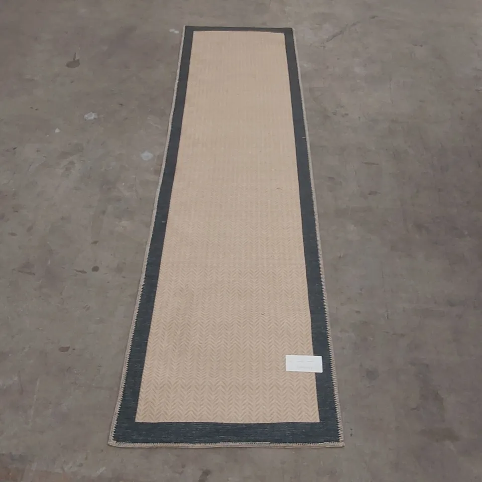 QUALITY DESIGNER AREA RUG - APPROXIMATELY 226 x 59cm