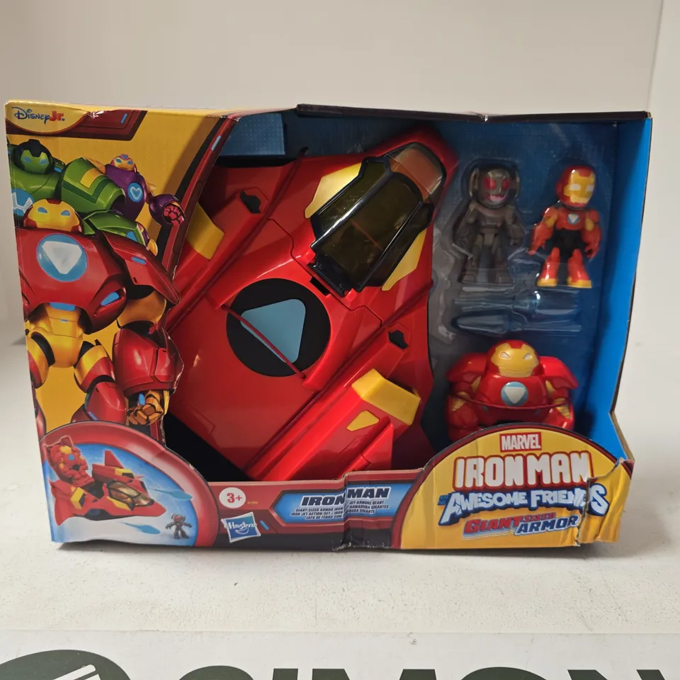MARVEL IRON MAN GIANT ARMOR – BOXED ACTION FIGURE SET