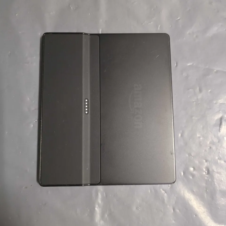 UNBOXED AMAZON E-READER