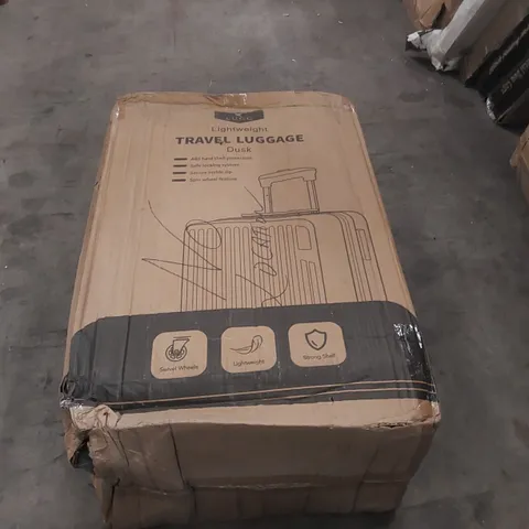 BOXED LUGG LIGHTWEIGHT TRAVEL SUITCASE 