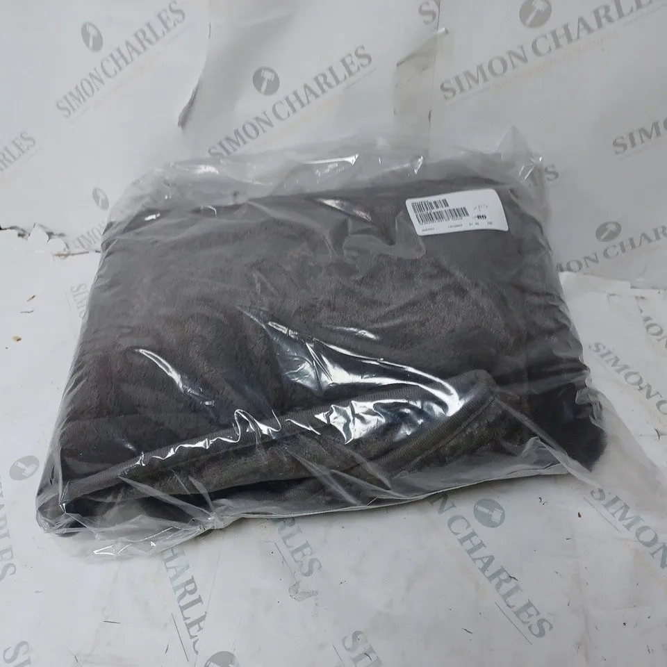 COZEE HOME VELVETSOFT HEATED THROW IN CHARCOAL 