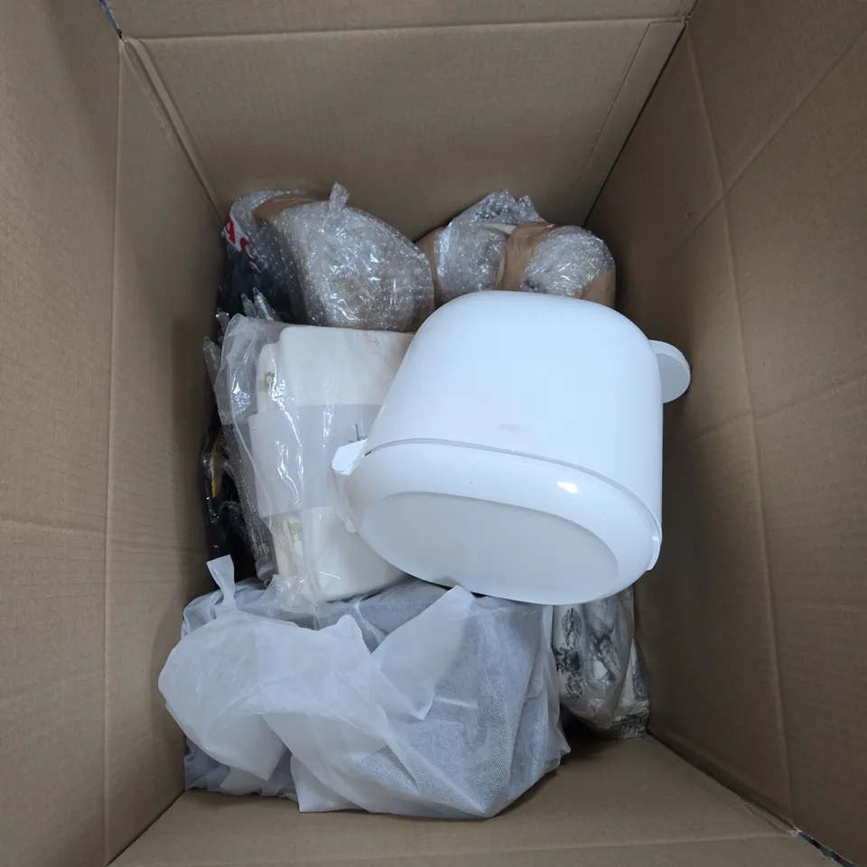 A BOX OF APROXIMATELY 12 ASSORTED ITEMS TO INCLUDE WHITEBIN WITH LID, LED STRING LIGHTS  BEDSHEET