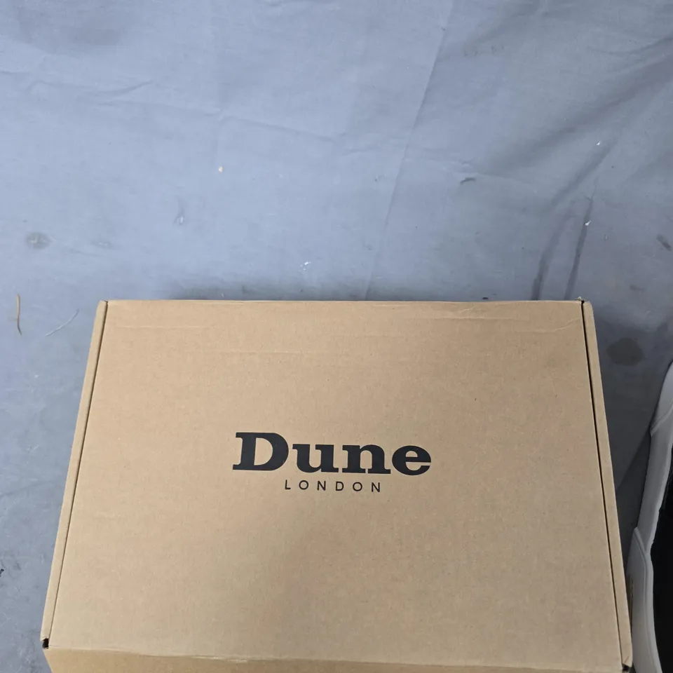 DUNE LONDON BLACK LEATHER SNEAKERS WITH GOLD HARDWARE UK 6