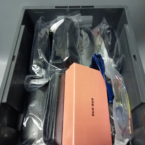 APPROXIMATELY 10 ASSORTED GLASSES/SUNGLASSES IN VARIOUS DESIGNS