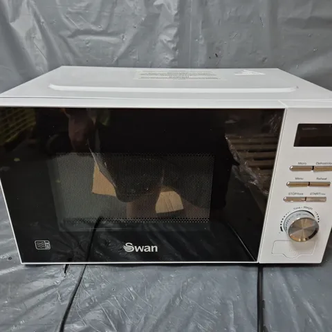 SWAN 20L 700W DIGITAL MICROWAVE - WHITE - COLLECTION ONLY 