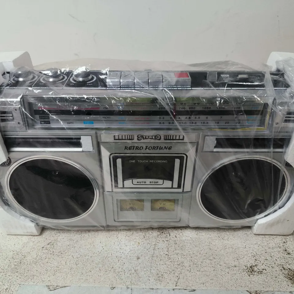 RETRO FORTUNE STEREO BOOMBOX 