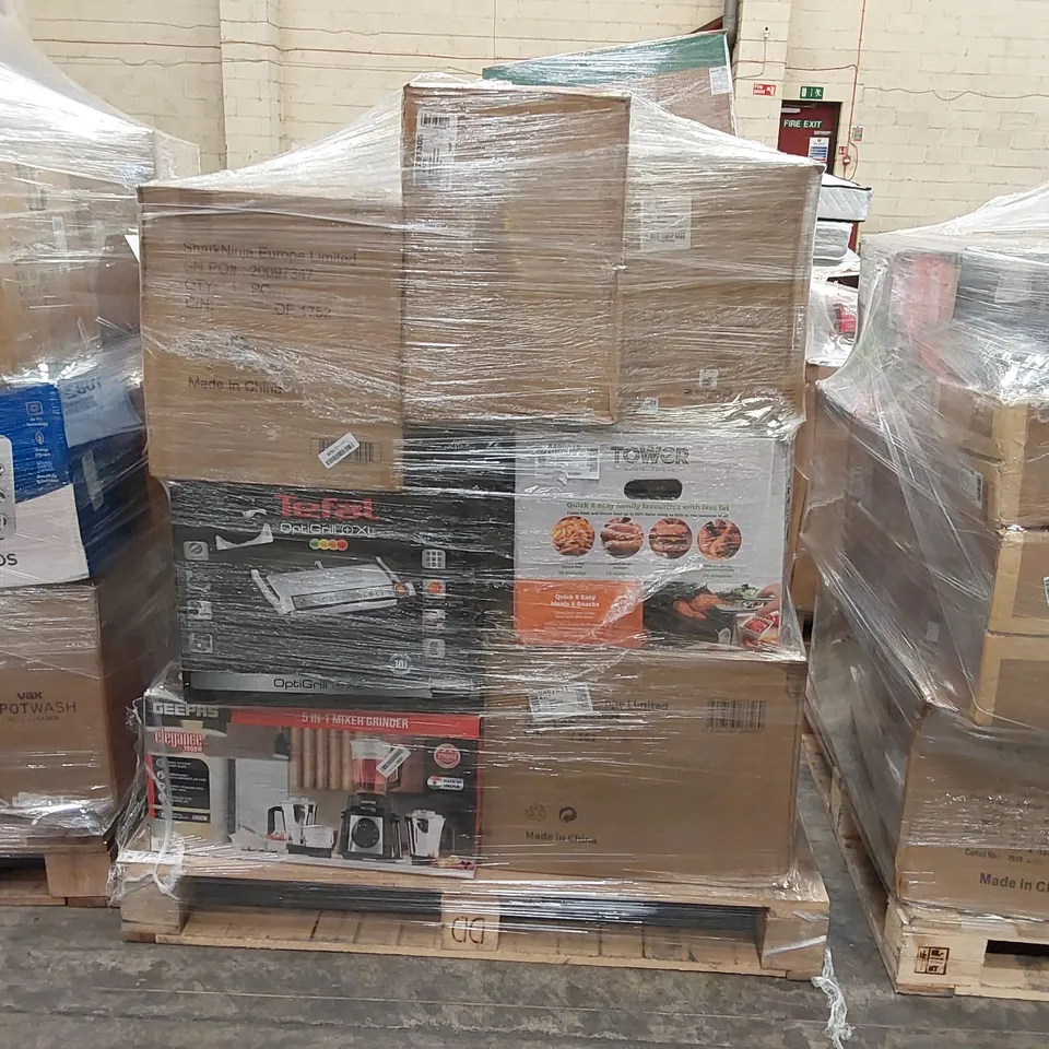 PALLET OF APPROXIMATELY 19 UNPROCESSED RAW RETURN HOUSEHOLD AND ELECTRICAL GOODS TO INCLUDE;