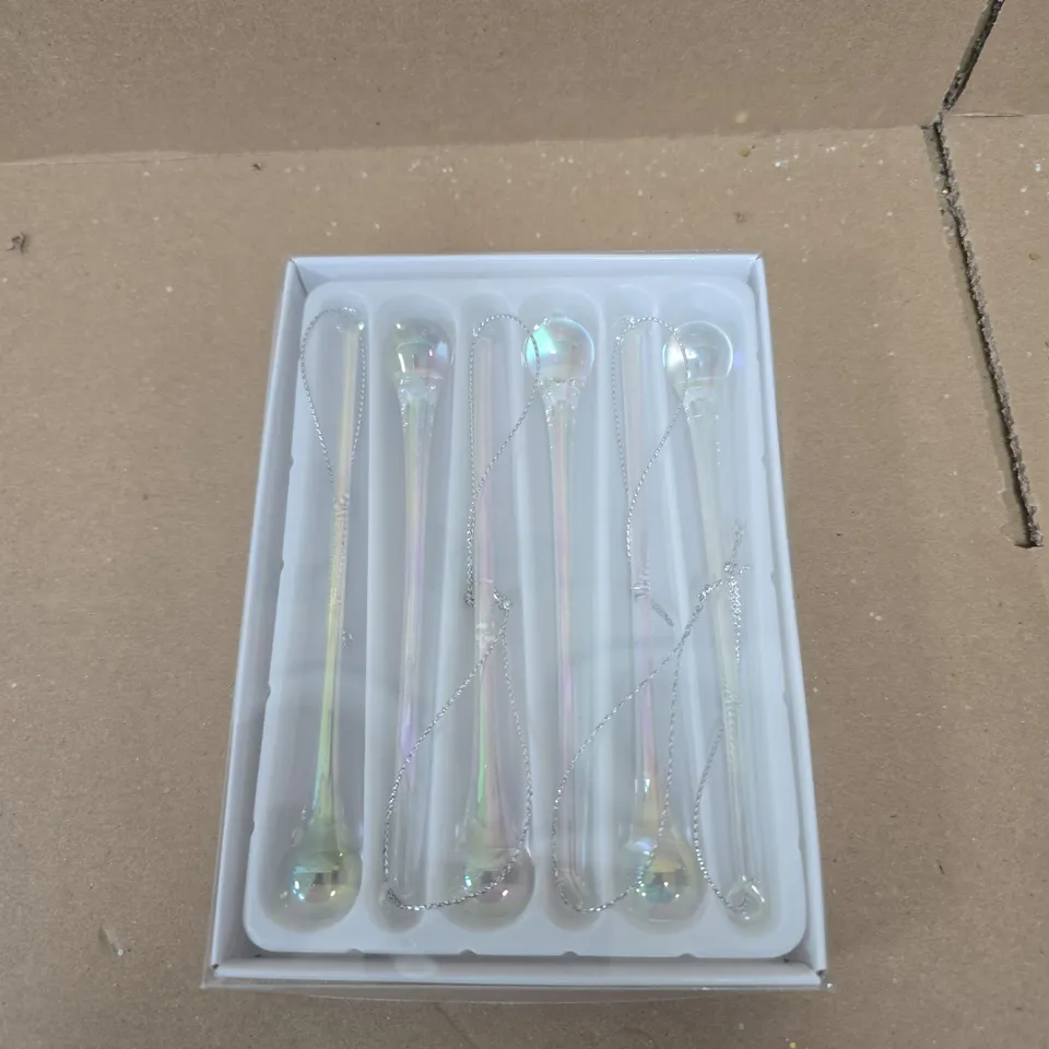 BOX OF APPROXIMATELY 70 GISELA GRAHAM CLEAR HANGING TREE DECORATIONS