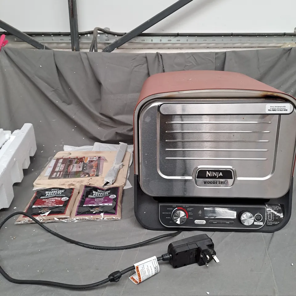 BOXED NINJA WOODFIRE AND ACCESSORIES - COLLECTION ONLY