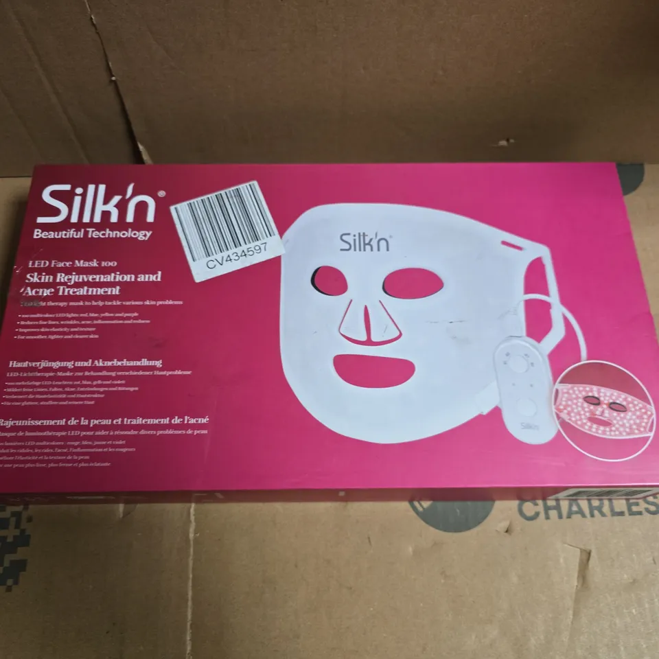 BOXED SILK'N LED FACE MASK 100