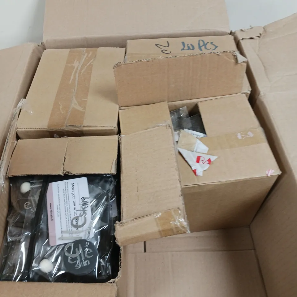 APPROXIMATELY 80 ELLE EYEBROW MAKE-UP KITS