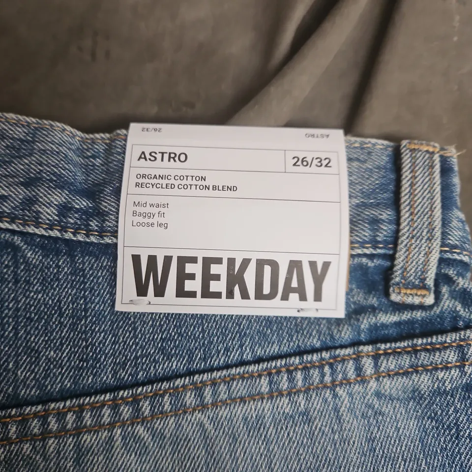 ASTRO WEEKDAY DENIM JEANS – 26/32, MID WAIST, BAGGY FIT