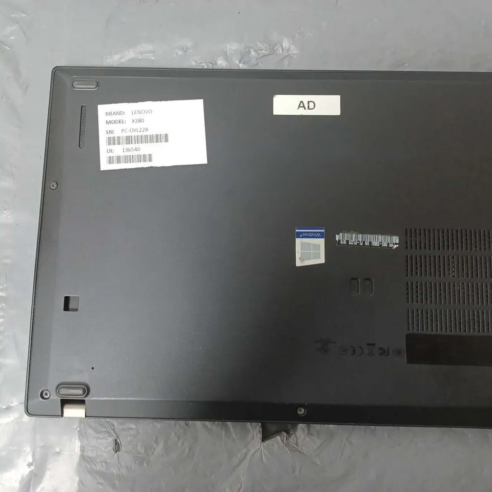 LENOVO	THINKPAD X280	12 INCH	I5-8250U 1.60GHZ