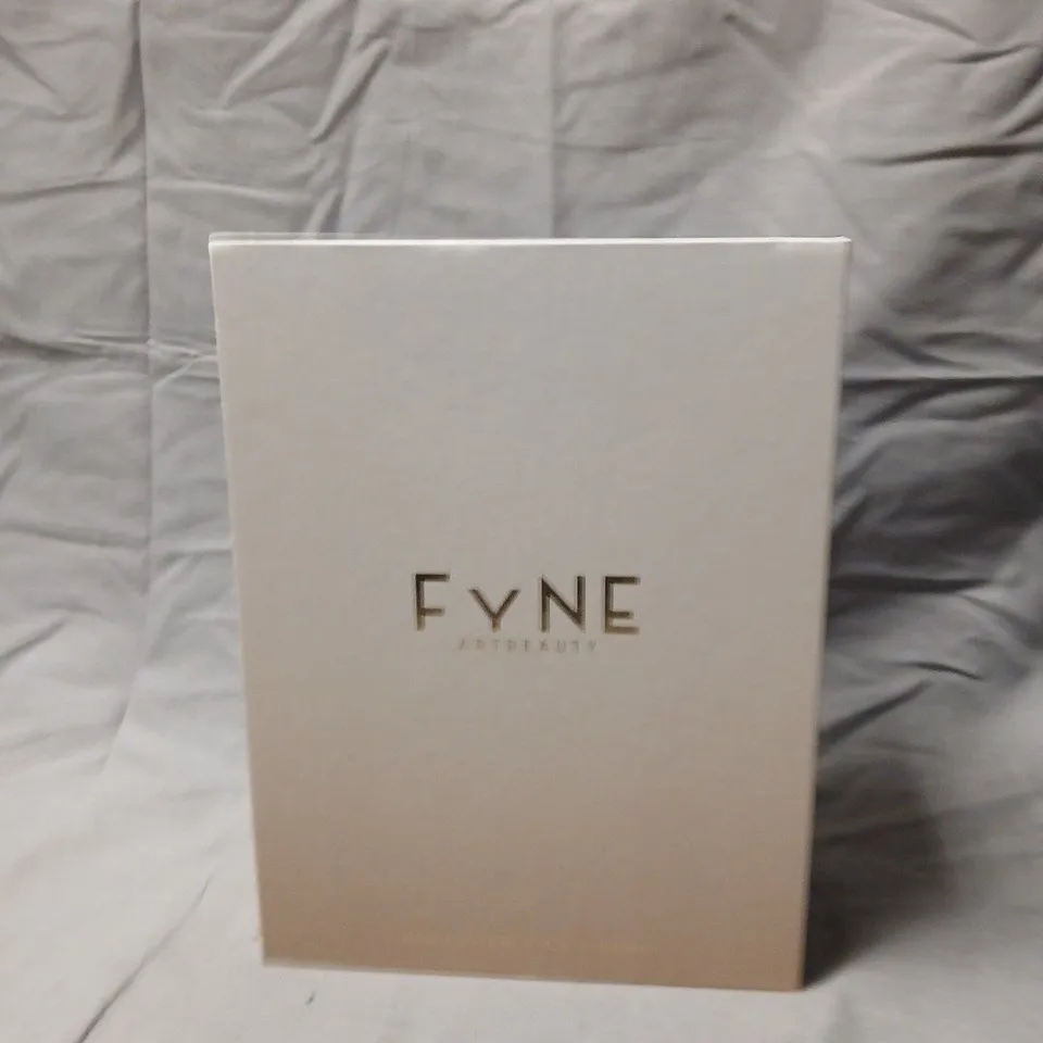 BOXED FYNE ART BEAUTY MAKEUP BRUSH SET