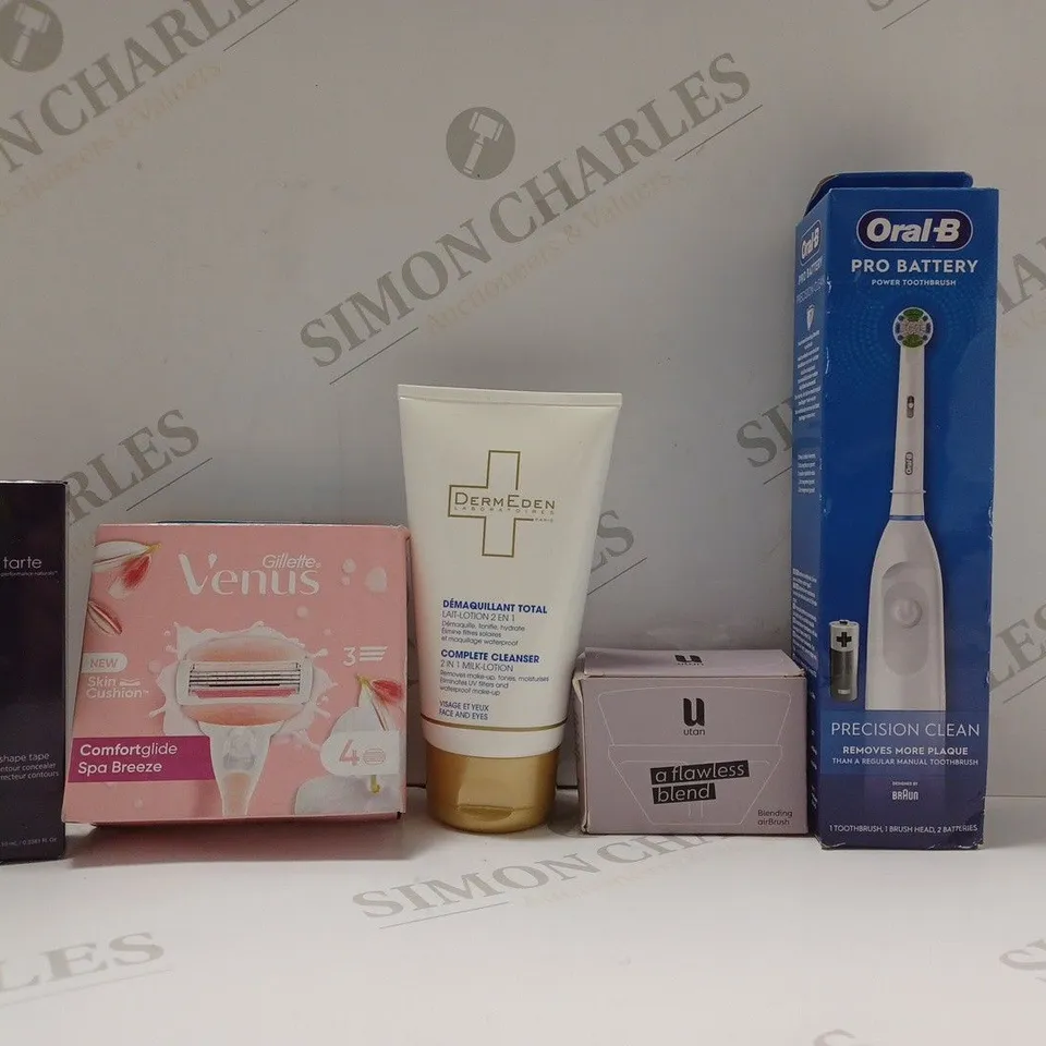 BOX OF APPROX 20 ASSORTED HEALTH AND BEAUTY ITEMS TO INCLUDE - ORAL B PRO BATTERY ELECTIC TOOTH BRUSH - DERMEDEN COMPLETE CLEANSER - GILLETTE SPA BREEZE RAZOR ECT