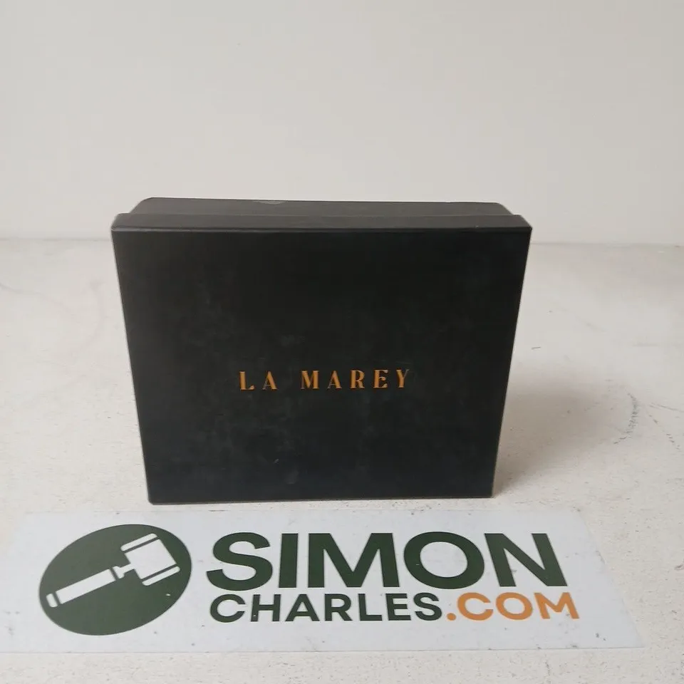 LA MAREY SNAKE SKIN PURSE AND SCARF SET GREY AND BEIGE