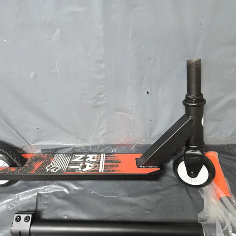 STUNTED RANT STUNT SCOOTER 