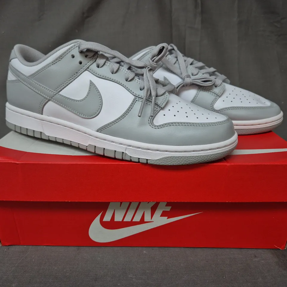 BOXED PAIR OF NIKE DUNK LOW RETRO SHOES IN GREY/WHITE UK SIZE 8.5