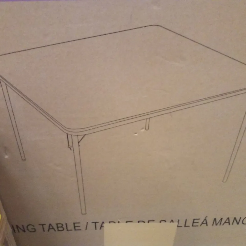 BOXED FOLDING DINING TABLE 