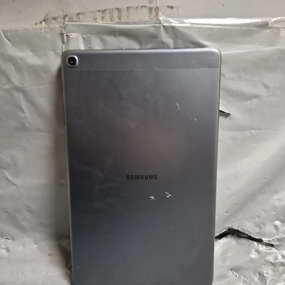 SAMSUNG GALAXY TAB A - SM-T515
