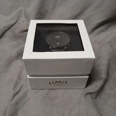 BOXED LIMIT 1912 WATCH IN BLACK