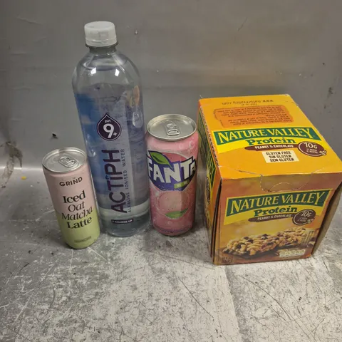 APPROXIMATELY 8 ASSORTED FOOD/DRINK PRODUCTS TO INCLUDE NATURE VALLEY BARS, FANTA, GRIND COFFEE ETC