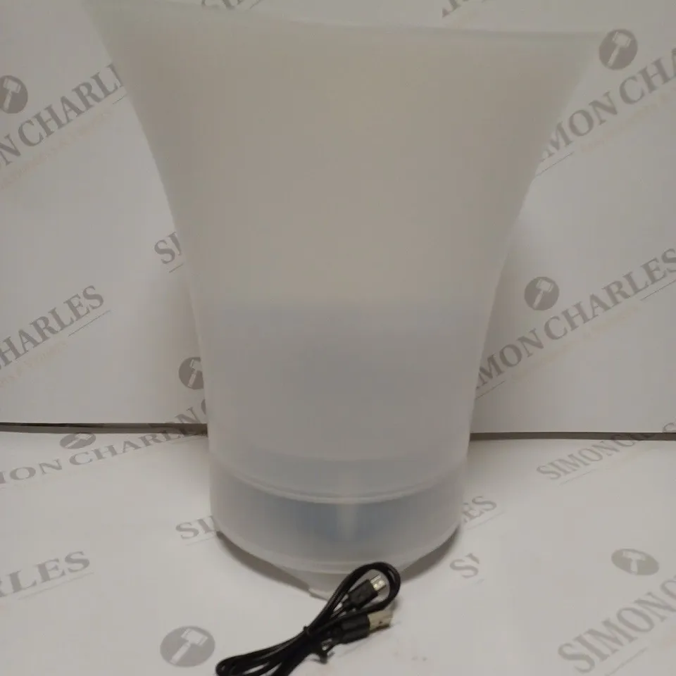 INTEMPO PARTY ICE BUCKET WITH BLUETOOTH SPEAKER